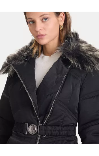 Doudoune premium –  Guess jeans  W5BL32 WG092 Couleur : JBLK Jet Black A996